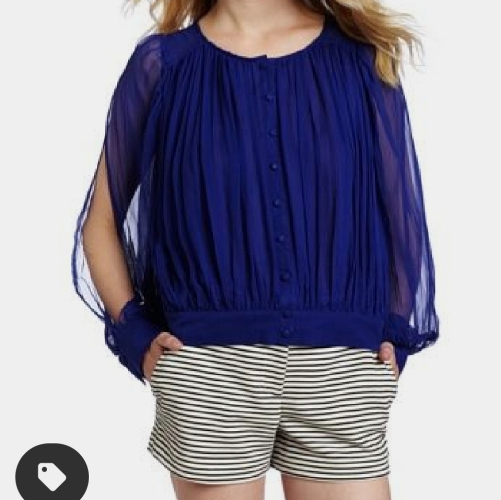 NWT Aryn K Pleated Blouse with slit in sleeve